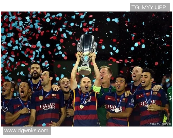 足球明星街头尬舞引发热潮球迷狂欢共舞展现运动魅力与街头文化融合